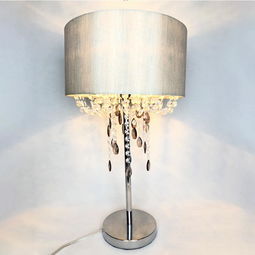 鳳崗雞毛燈罩與現代蝕刻桌燈 藝術與工藝的完美融合